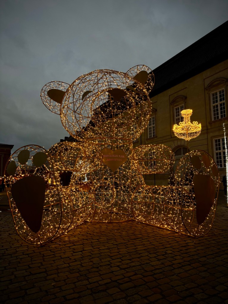 Bear light display at Thorvaldsens Plads Christmas Market in Copenhagen